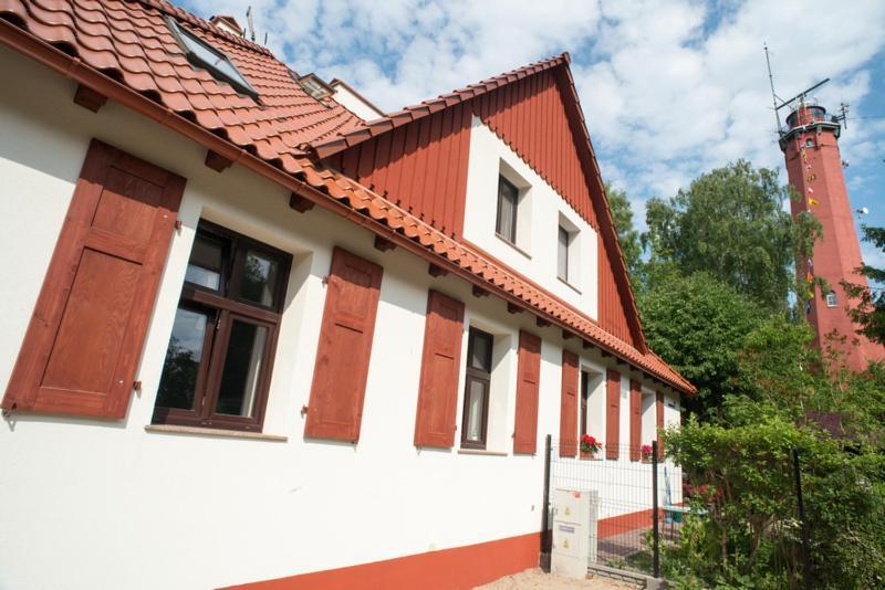 Zabytkowy Dom Latarnikow Hel Exteriör bild
